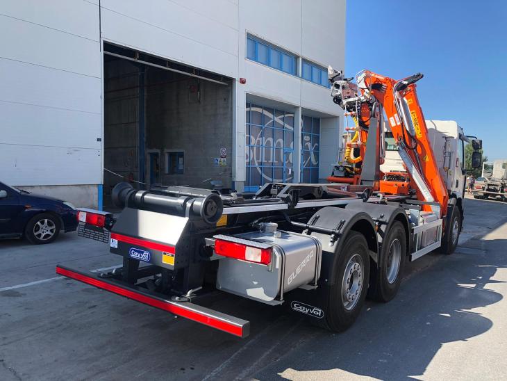camion multivol hecho por carrocerías francisco en Mallorca