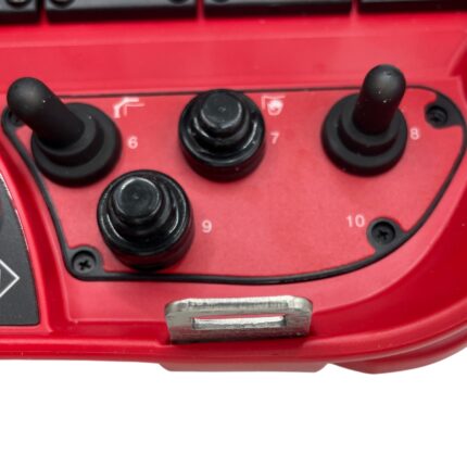 Panel lateral derecho con botones mando Scanreco RC400